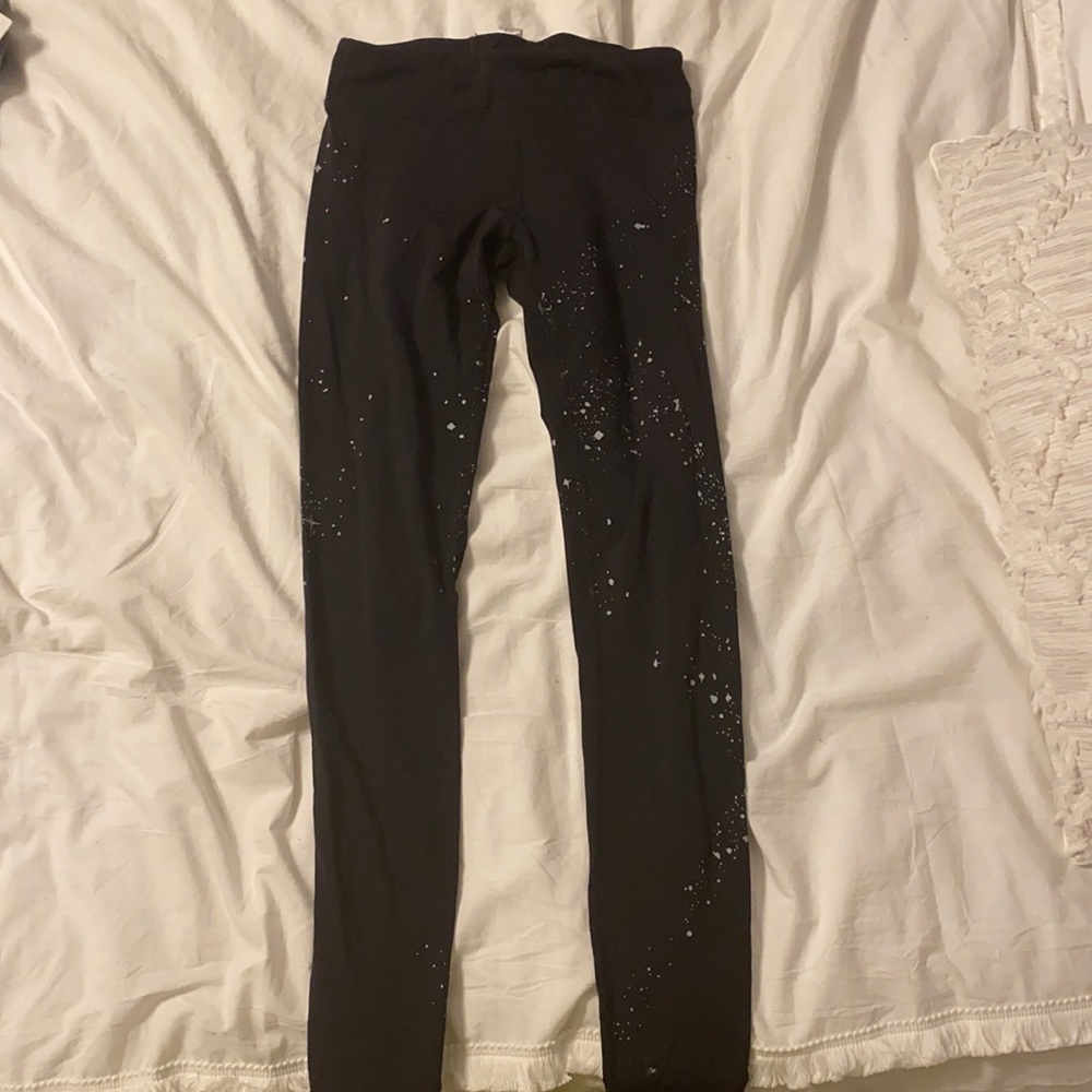 Girls RARE ivivva leggings